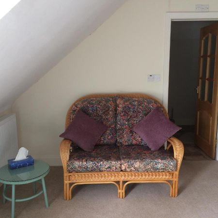 Llyswen Large Bedroom In Top Part Of Bungalow With Garden View And Balcony Sleeps Three อาเบอรีสวิท ภายนอก รูปภาพ